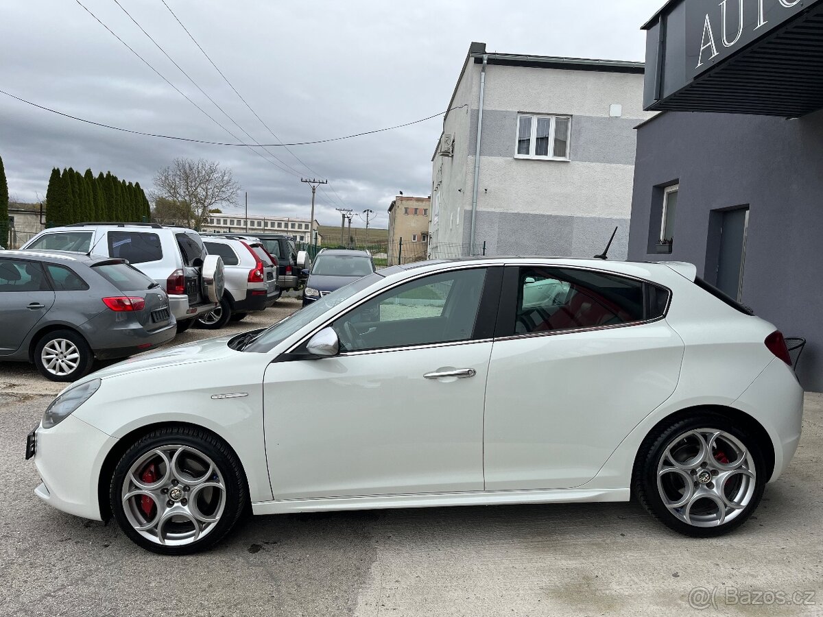 Alfa Romeo Giulietta 1.6 JTDm Šport = 196531km, 2011 = - 6