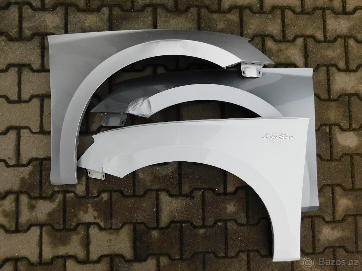 ŠKODA Superb přední blatníky á 800.-.- - 6