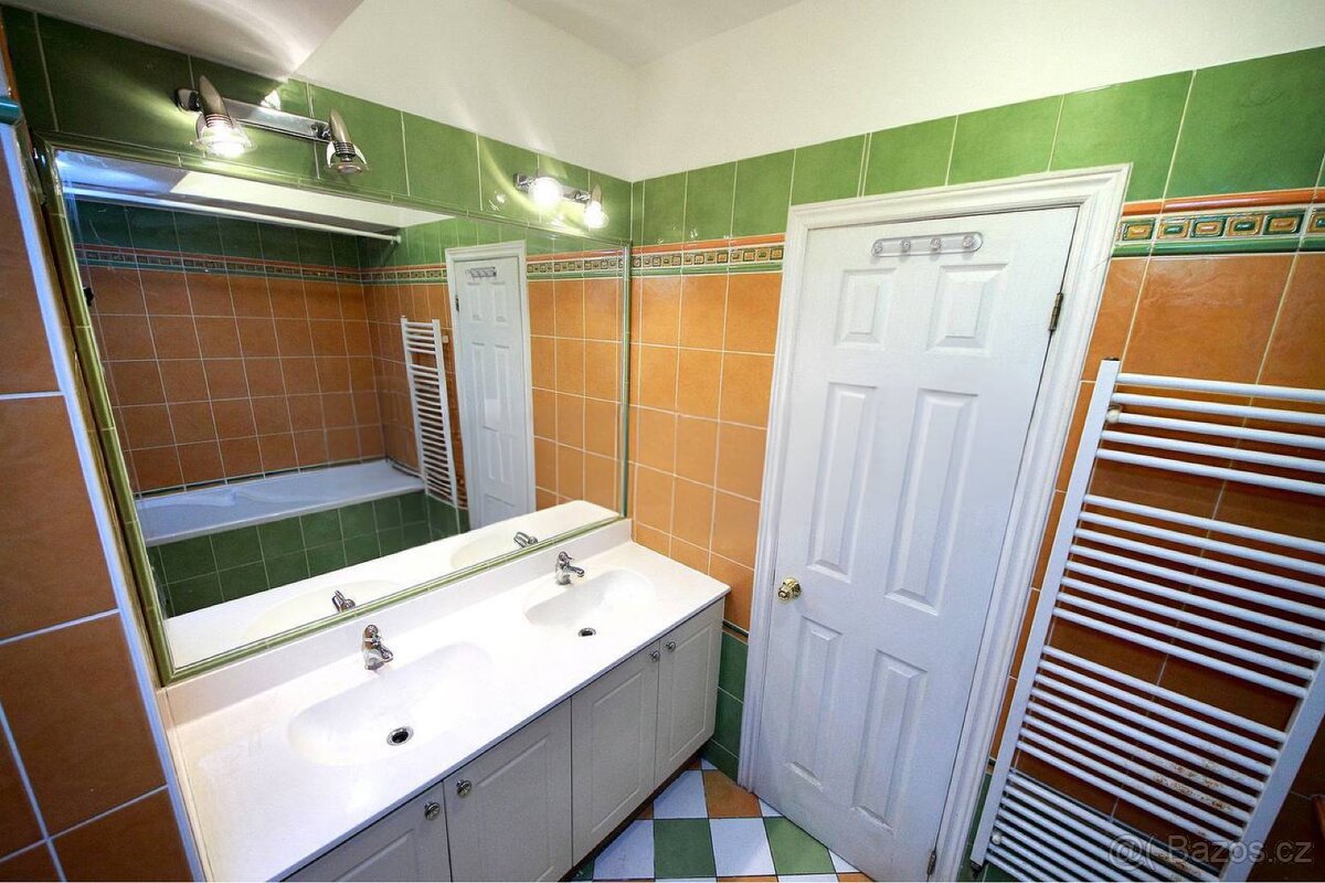 Pronájem bytu 4+1, 104m2, Praha 8 - Libeň - 6