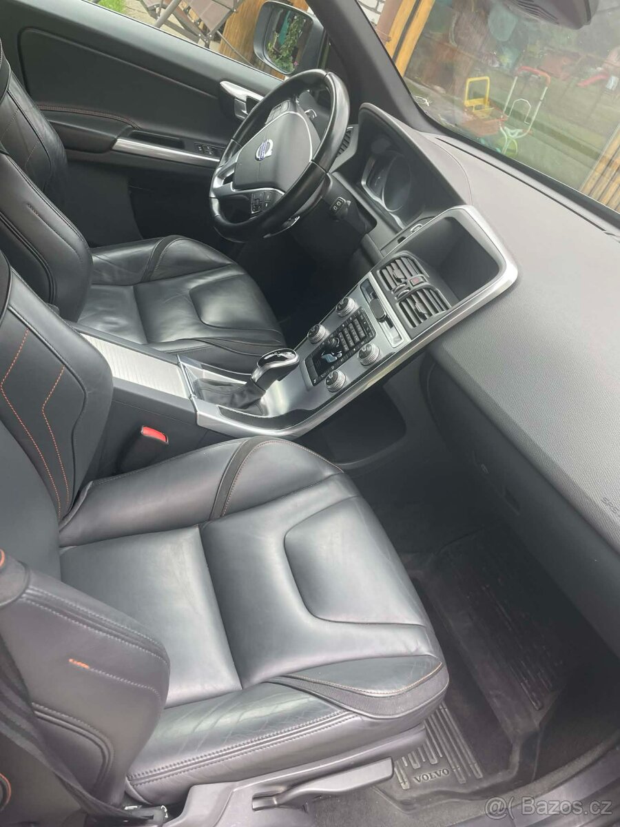 Volvo XC60 4x4 D4 AT edice Ocean Race - 6