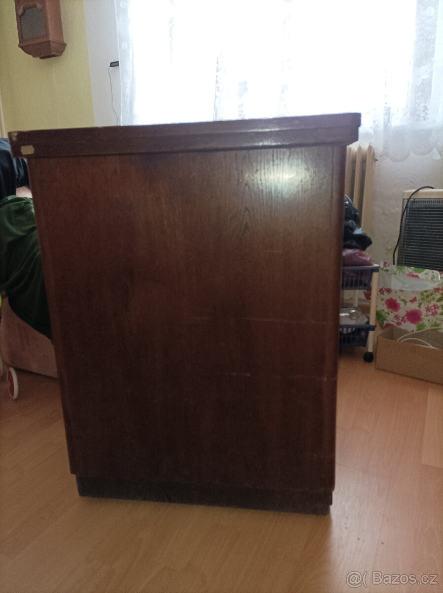 Elektrický šicí stroj Minerva - 6