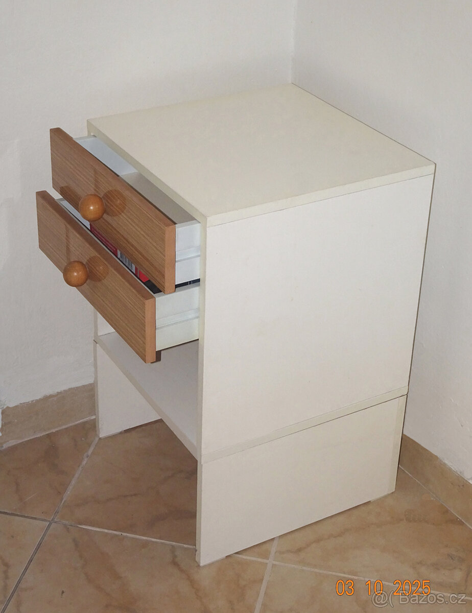 Praktická skříňka ze dvou částí. - 6