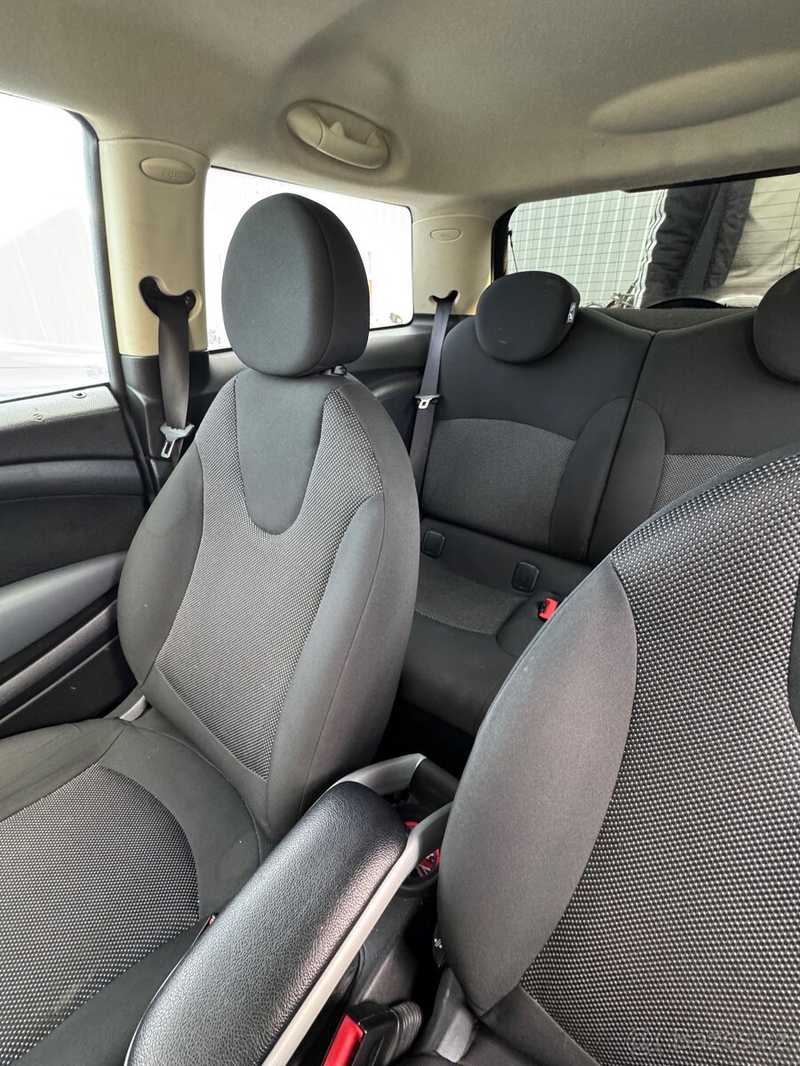 Mini cooper one D - 6