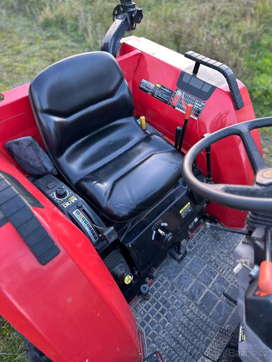 Malotraktor Mitsubishi MT245 - 6