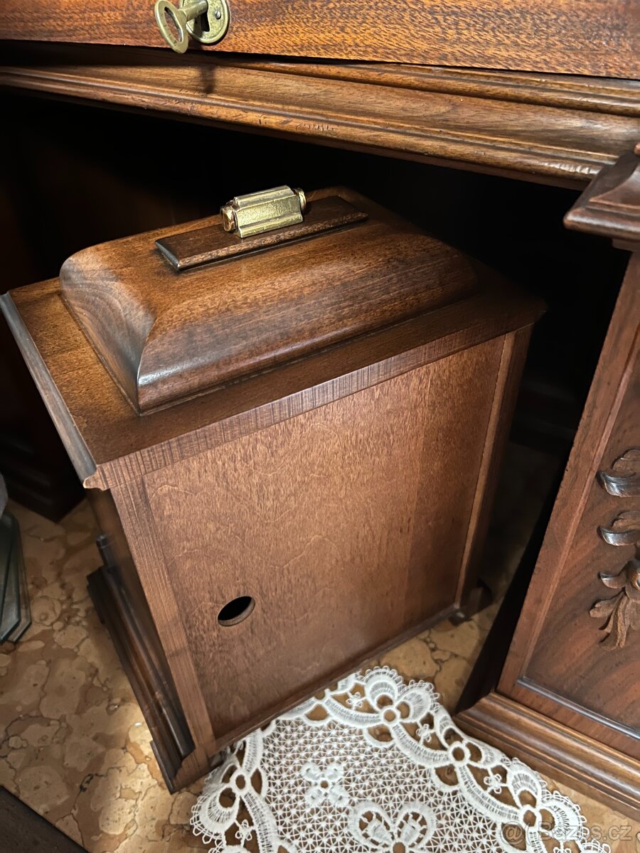 Hodiny Howard Miller- USA. - 6