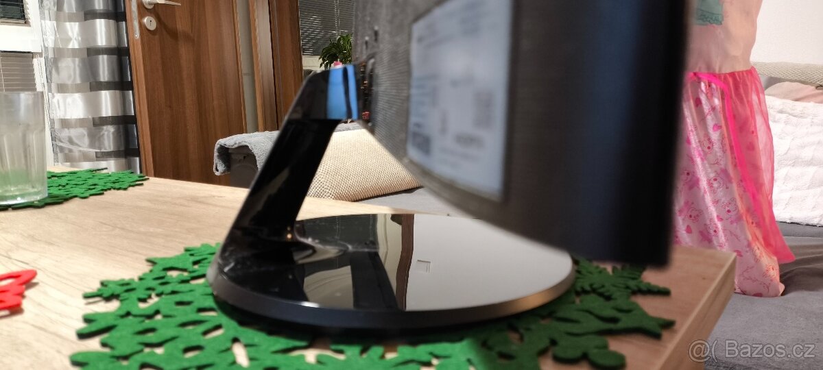 Samsung SF 350 27" - 6