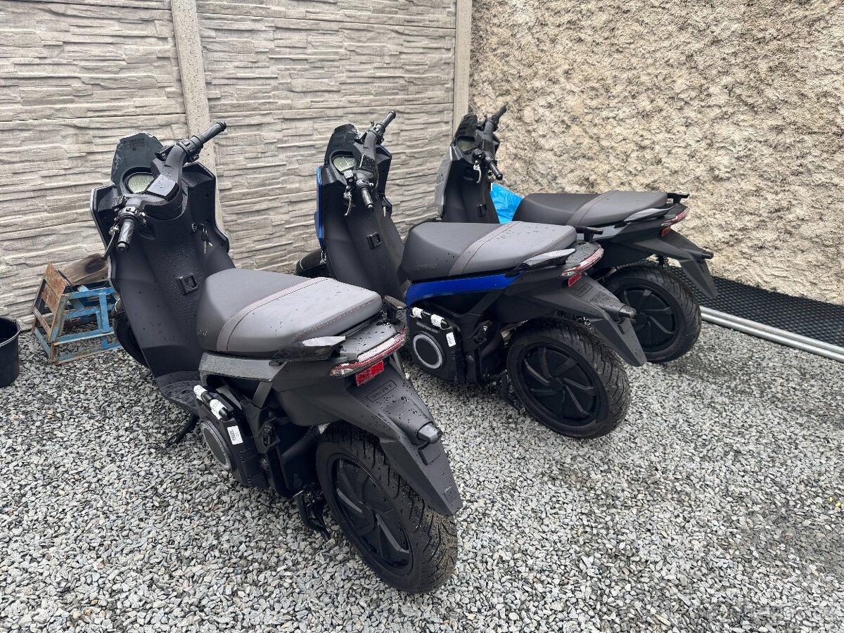 SEAT MÓ 50 nový nejetý - 6