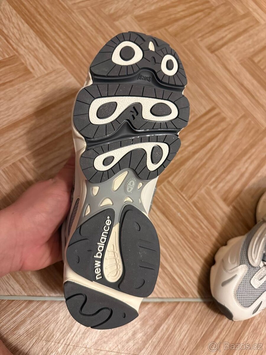 Prodám tenisky New Balance 1000 - 6