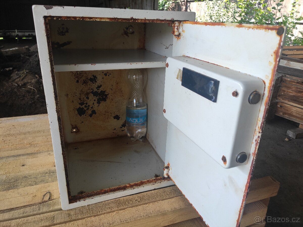 Trezor ASIST ST51BN 35 x 37 x 50cm - 6