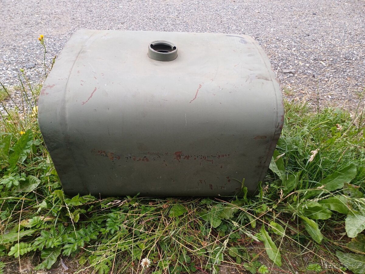 Nádrž Zetor 4011 - 6