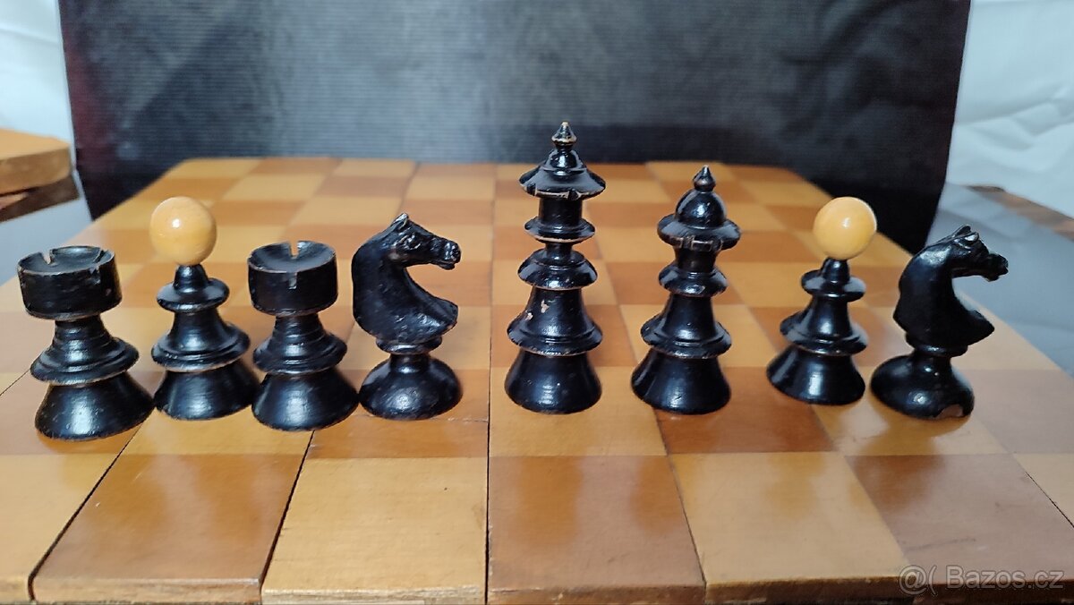Staré dřevěné šachy - 6