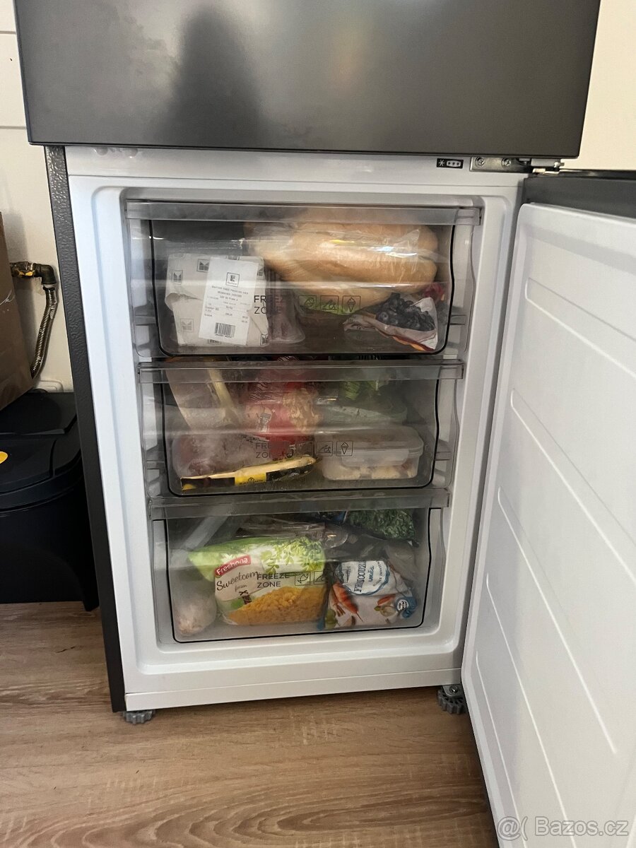 TCL lednice s mrazákem RP282BSE0 - 6