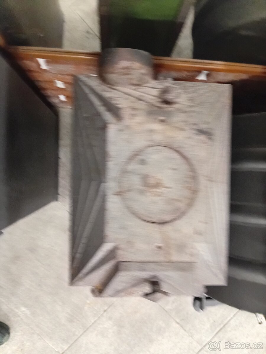 Prodám historická kamna Fenom - 6