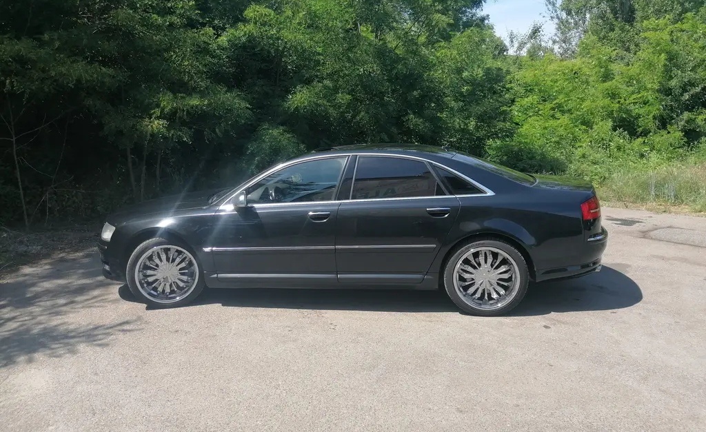 Audi a8 s8 d3 4.2 mpi 246kw
- 6