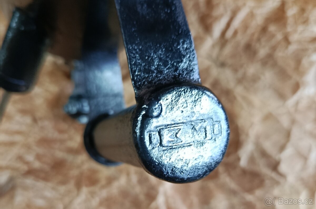 Gaz 46 MAV, Gaz 69 - letlampa ЗМ - 6