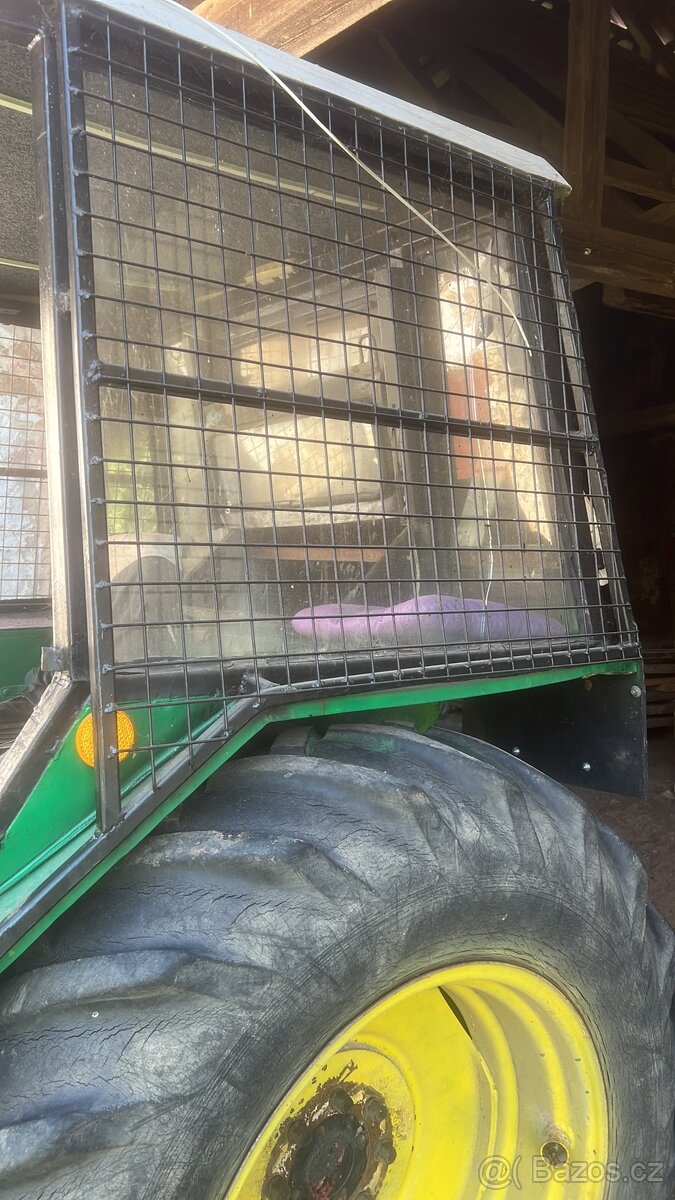 Prodám traktor Zetor 6945 vic info po tel - 6