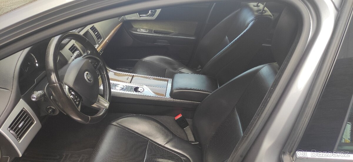 Jaguar XF 3.0D Sportbrake-CZ - 6