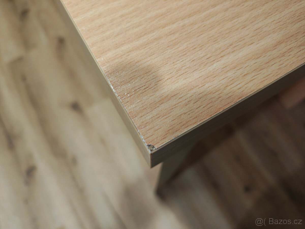 Jídelní stůl - 6