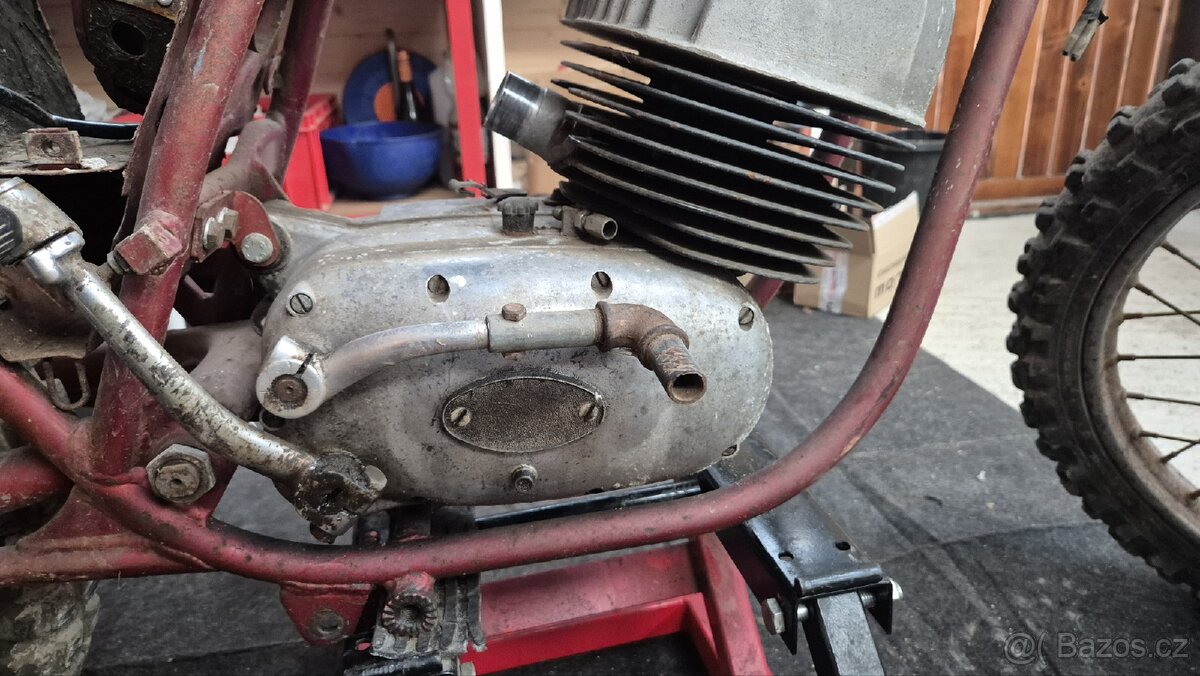 Aermacchi Harley-Davidson rc125 - 6