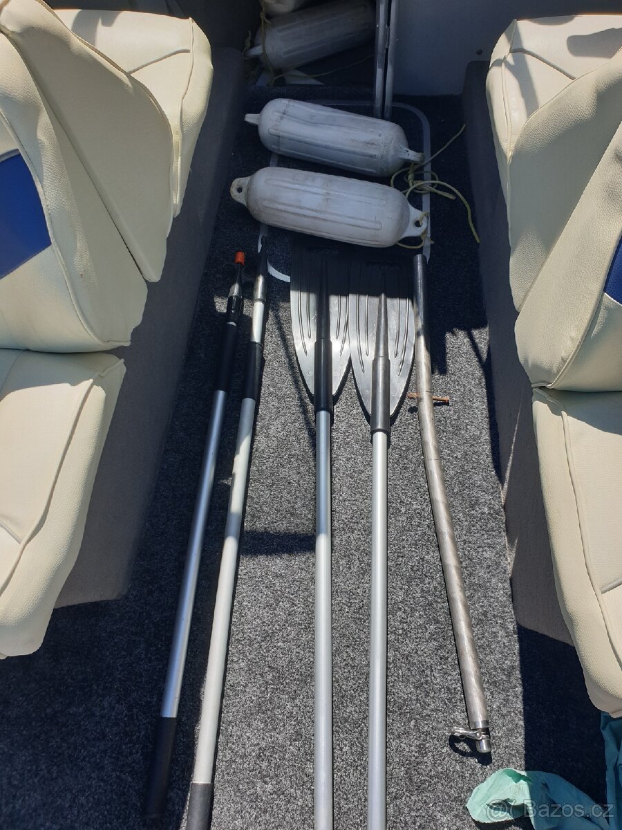 Bayliner 1852 Capri CL - 6