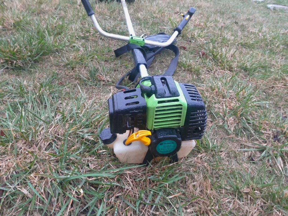 Benzínová strunová sekačka - 6