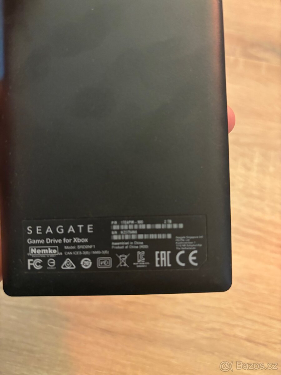 Xbox Series X 1TB + 2 ovladače + Seagate 2TB HDD - 6