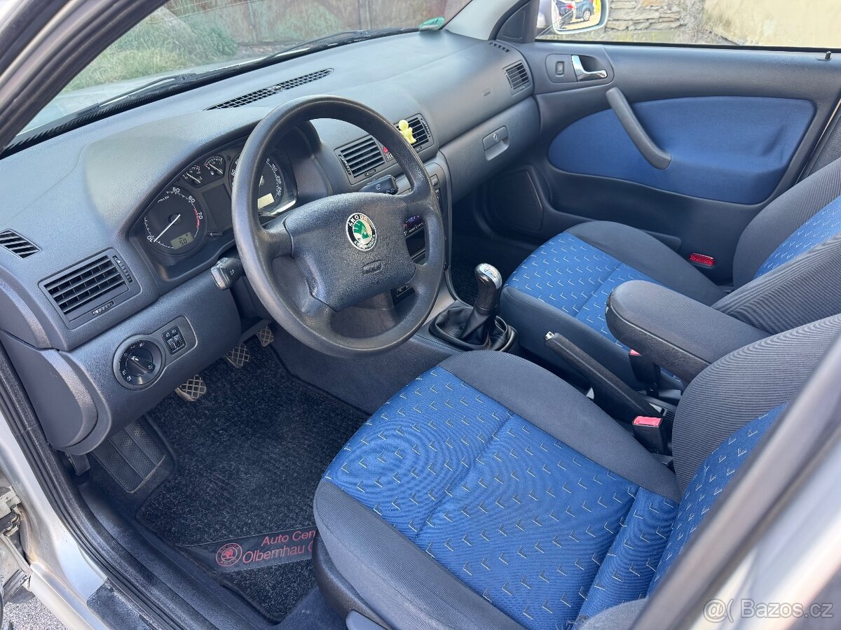 Škoda Octavia, 2.0i 85kW Ambiente.4x4 - 6