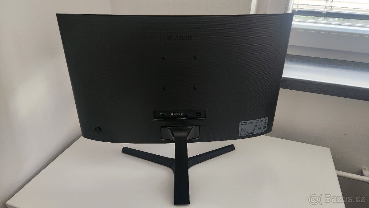 Samsung 27" + 24" Curved Full HD – 2 ks - 6