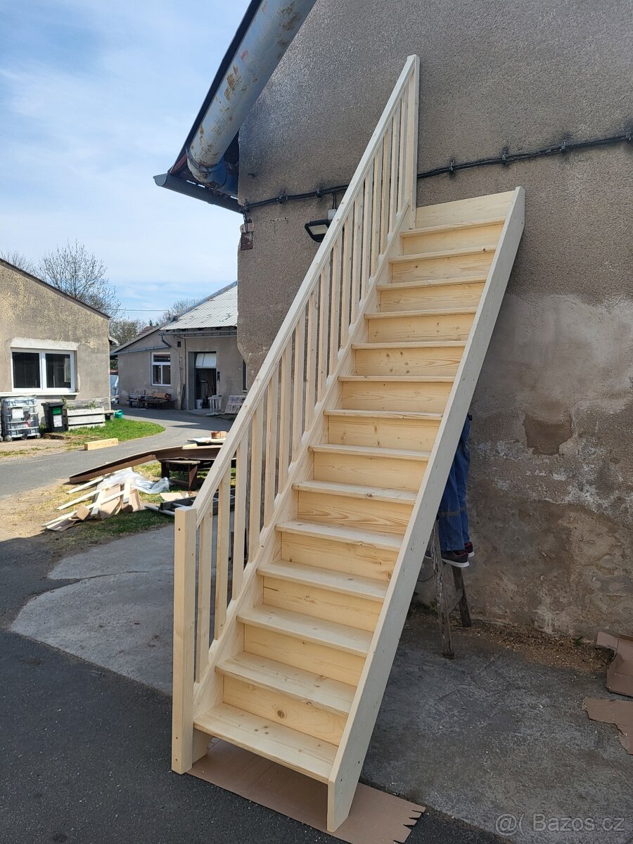 Masivní smrkové schody M45 do výšky 280cm - 6
