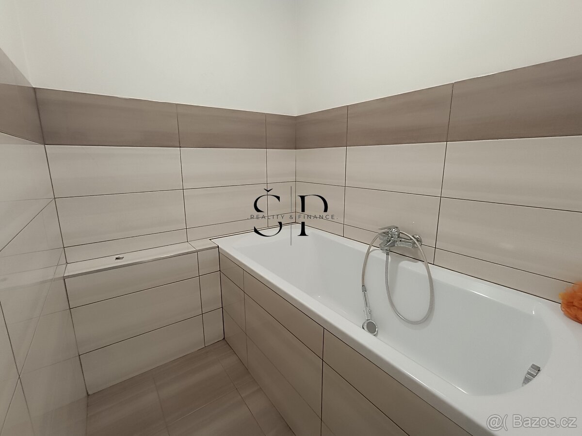 Pronájem bytu 2+1 s lodžií, 70 m² – Sídliště 9. května, Nejd - 6