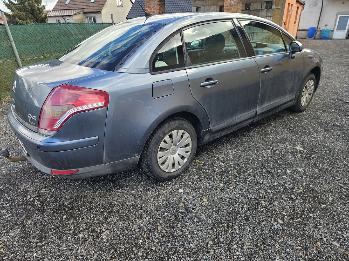 Citroen C4 sedan,1.6 16v 80kw - 6