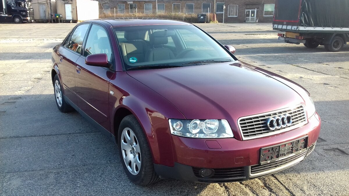 Audi A4 8E 2,0i 20V benzin automat 1.majitel - 6