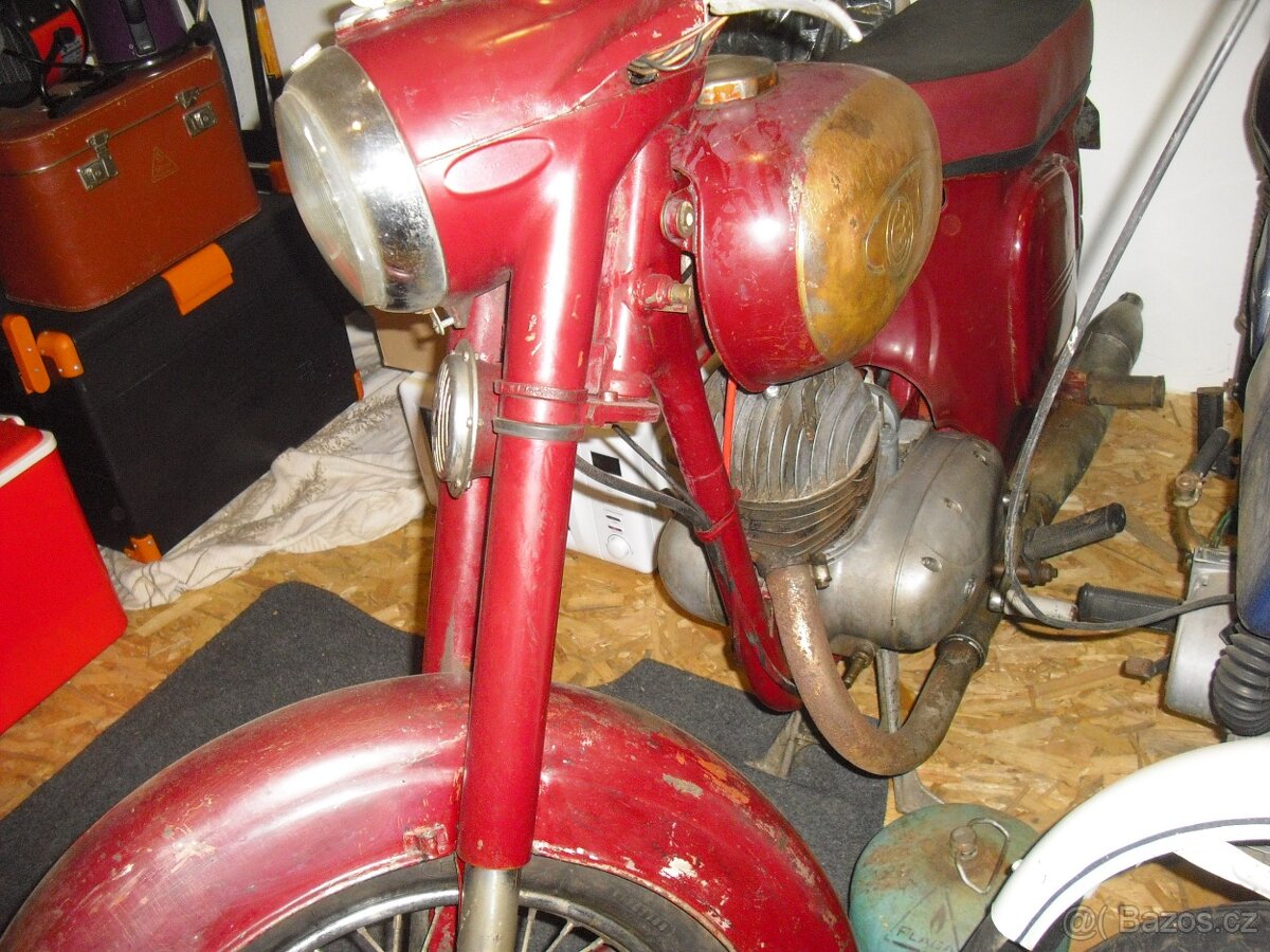 ČZ 125 DE LUXE - 6