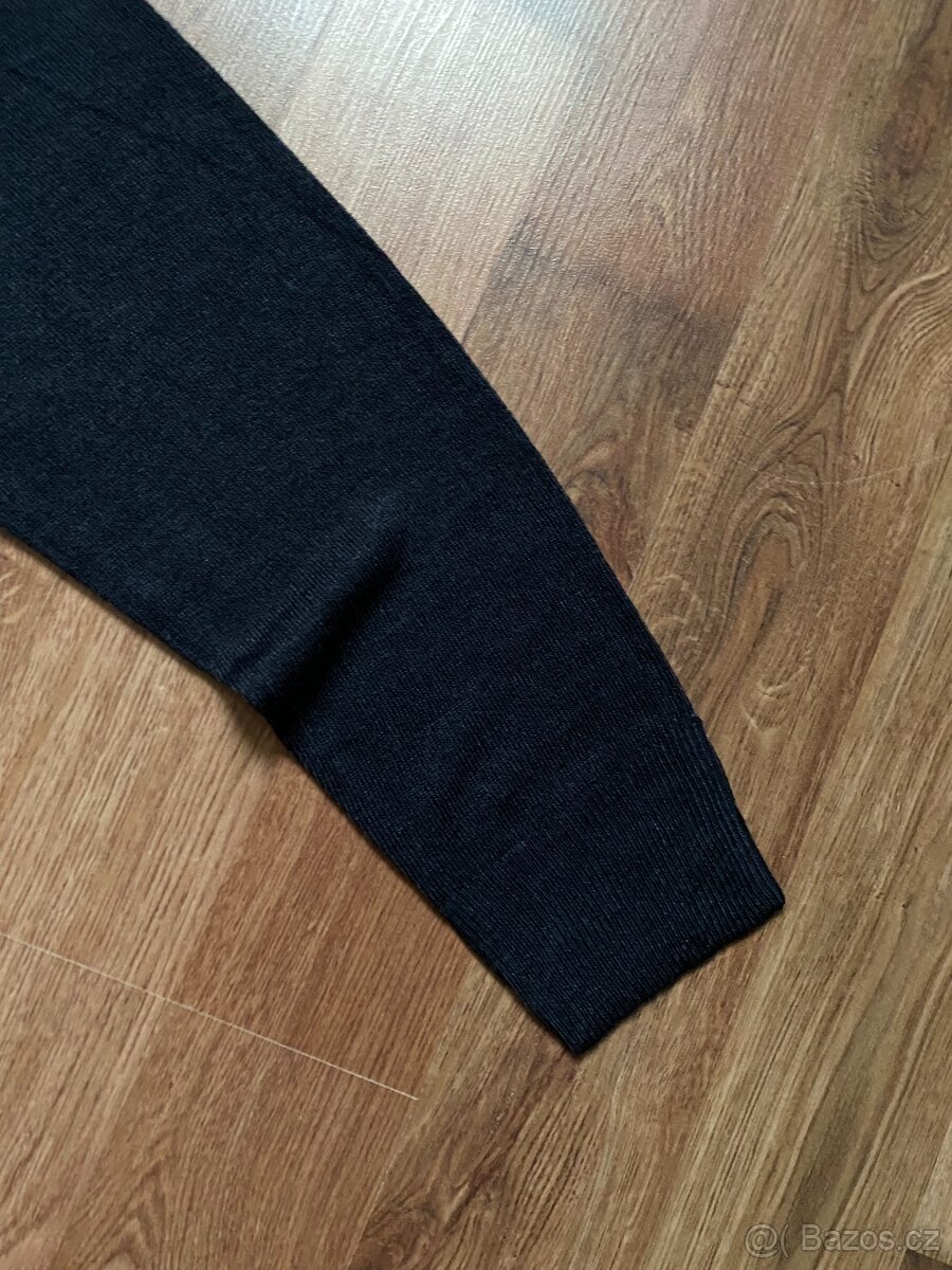 Nový rolák Nax - XL, akryl - 6