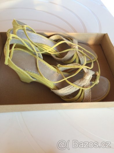 NOVÉ, KRÁSNÉ, SANDÁLKY VEL.37 Barva Limetka - 6
