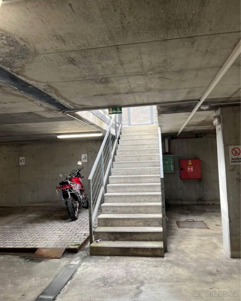 Pronájem garážového stání Plzeň - 6