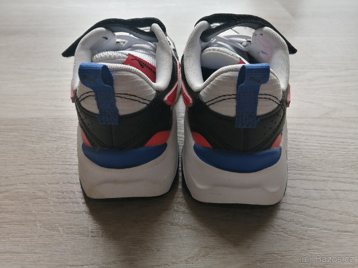 TENISKY A NAZOUVAKY - 6