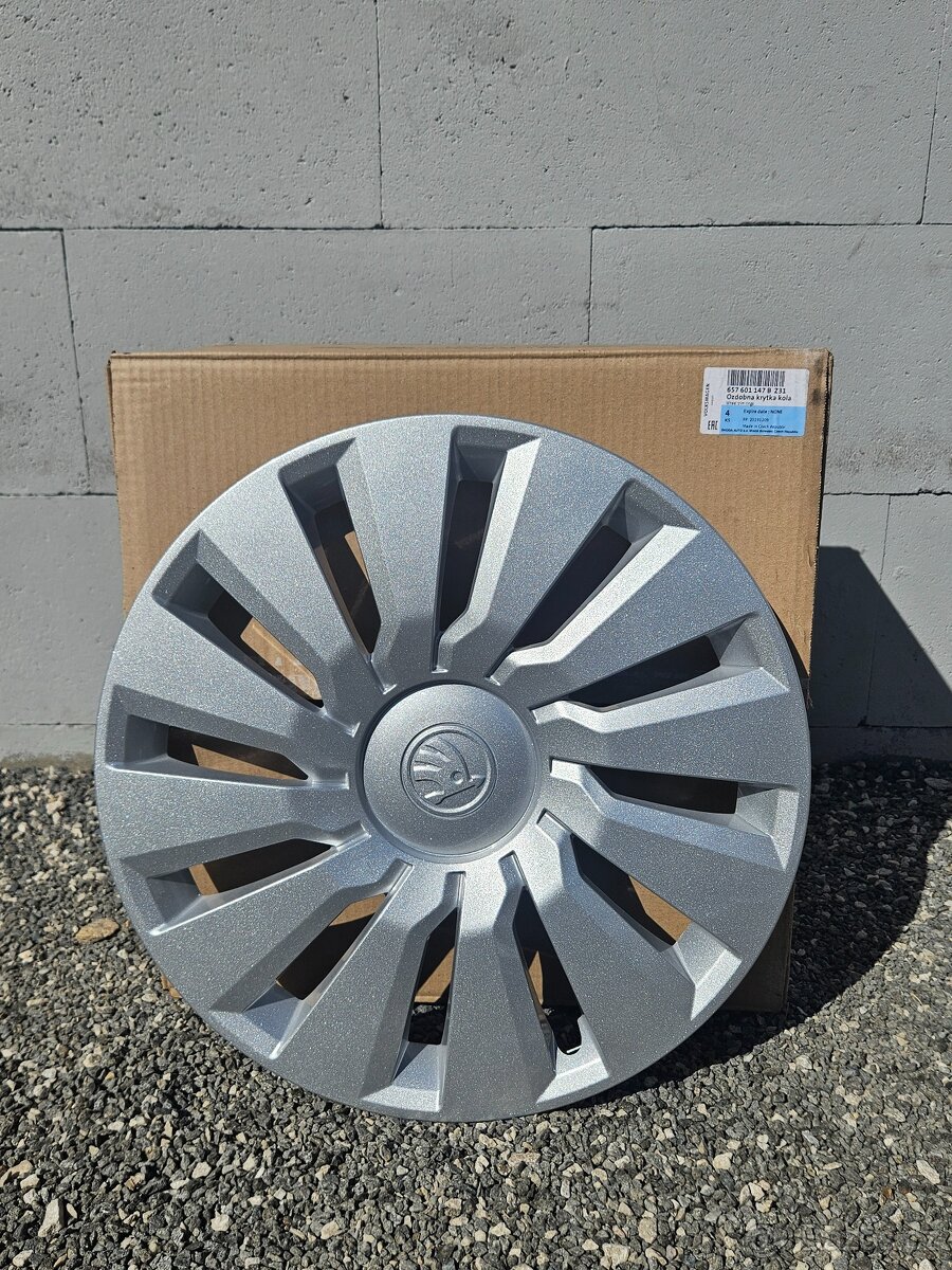 Pěkné nové orig poklice Škoda 16" - 6