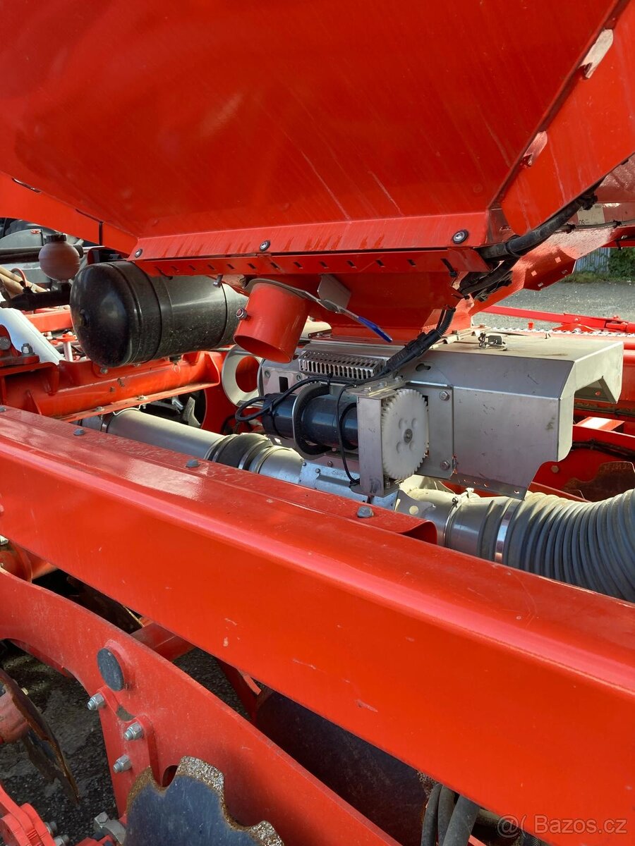 Secí stroj KUHN Espro 6000R - 6