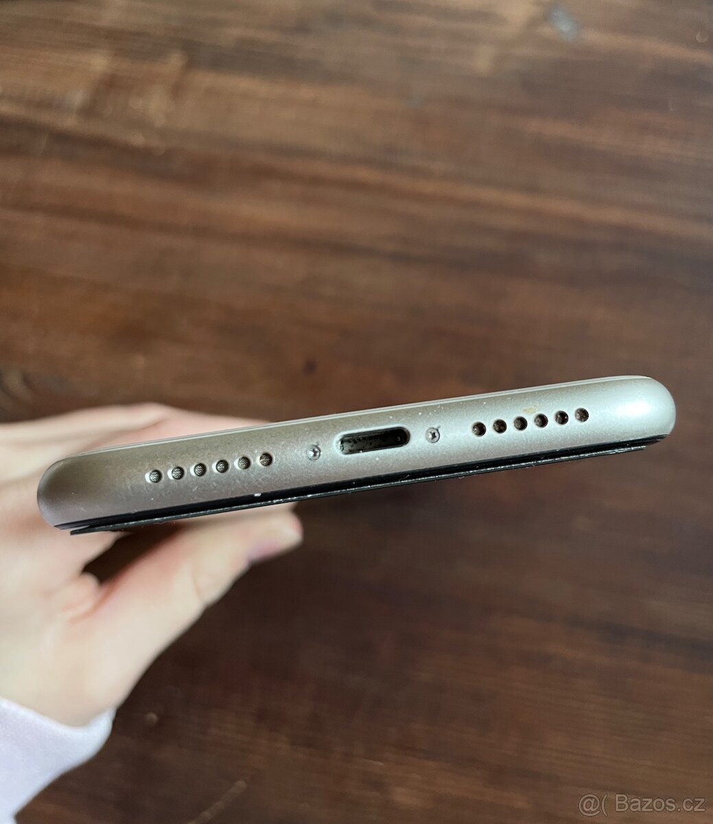 iPhone 11 128 gb bílý - 6