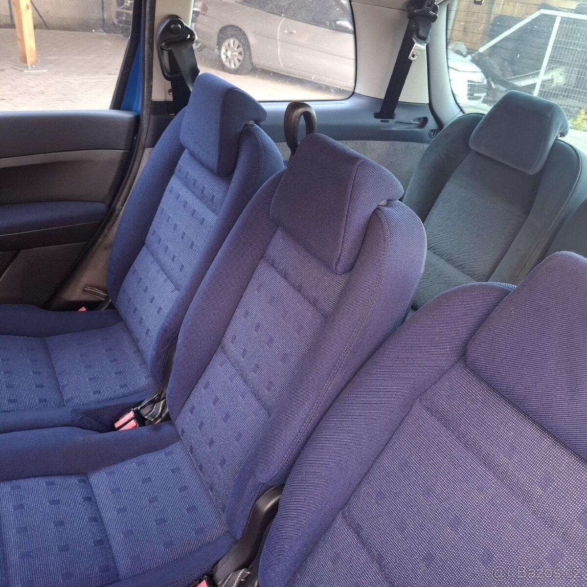 Peugeot 307 1.6 benzin automat r.v.2002/10 7 míst - 6