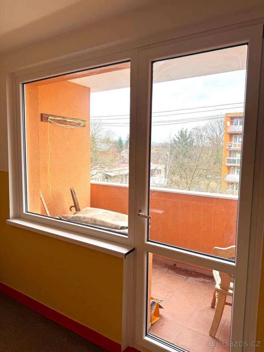 Pronájem garsoniery o rozloze 20 m² v klidné čtvrti K.Varů - 6