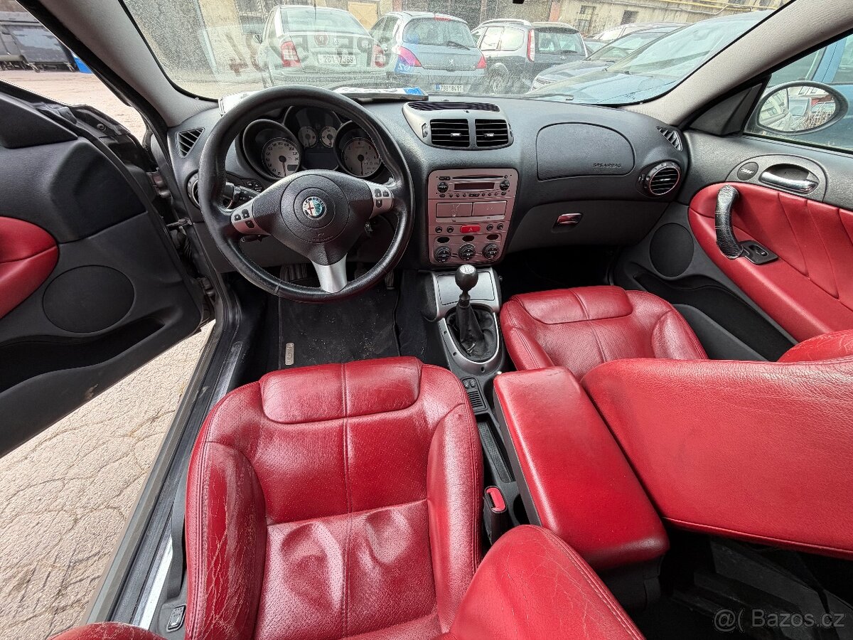 Alfa Romeo GT 1.9 JTD - 6