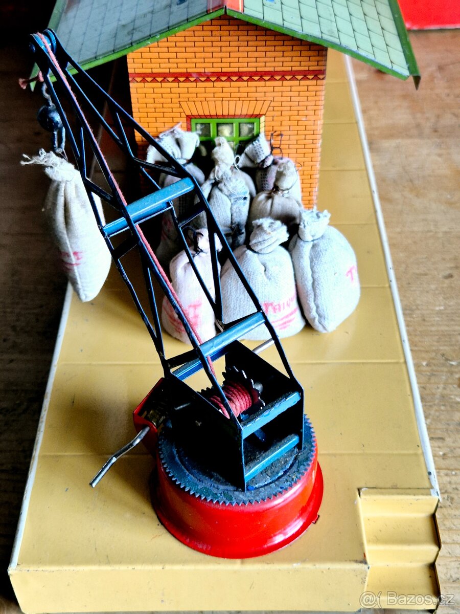 Vláčky - nádražní překladiště s jeřábem, Hornby, 1930 - 6