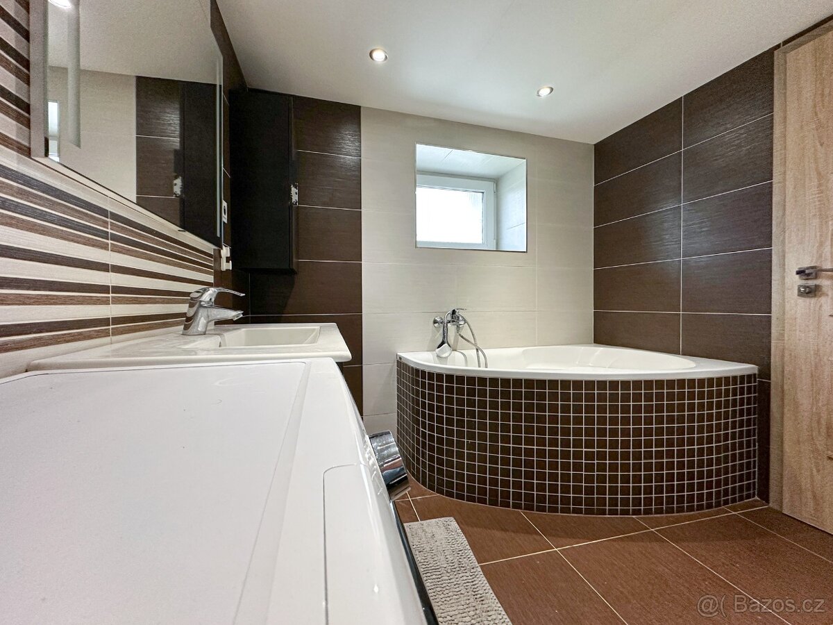 Prodej dvoupatrového domu Halenkovice - 6