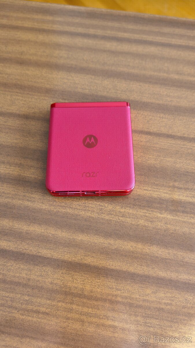 Motorola Razr 40 Ultra, 8GB/256GB - 6