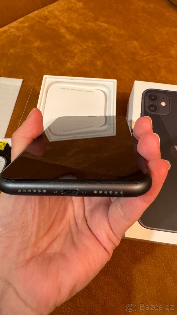 IPhone 11 64GB černý, top stav - 6