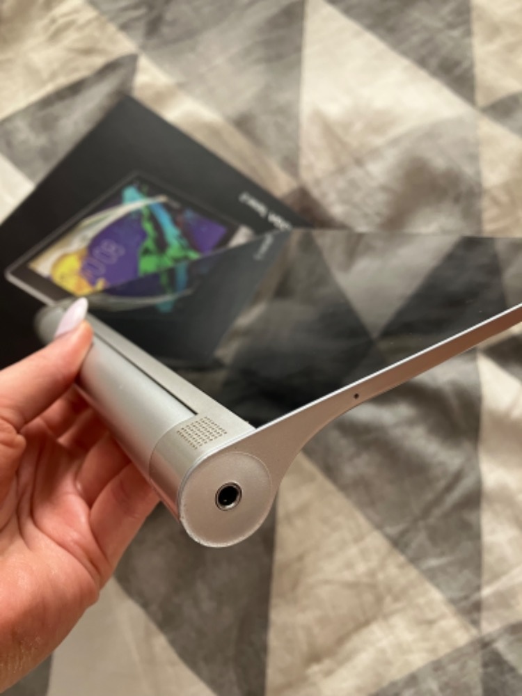 Lenovo YOGA tablet 2 LTE Platinum 8" Intel Atom - 6