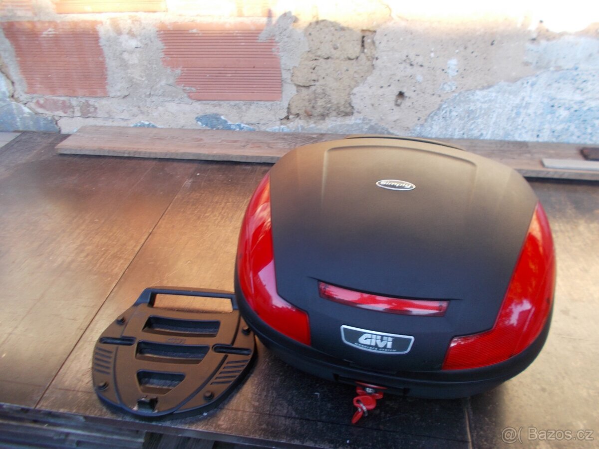 Prodám kufr GIVI 47litrů - 6