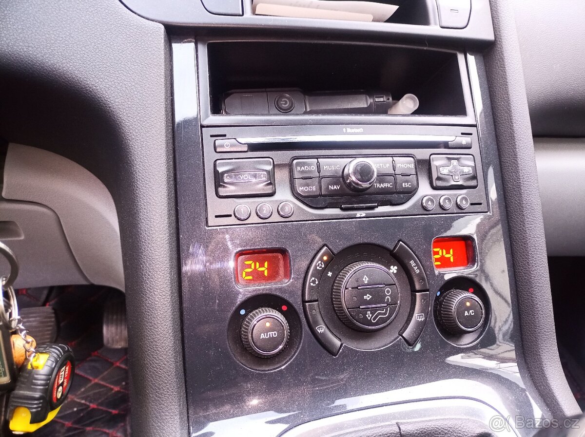 Prodám Peugeot 5008 1,6 HDI. R.v.1012 - 6